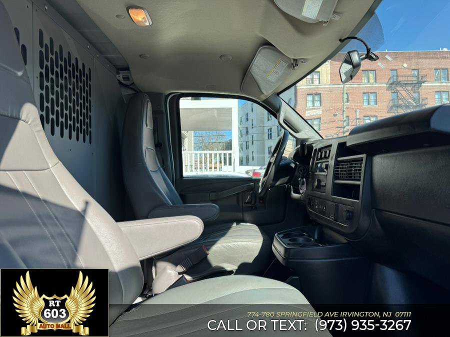 Used 2023 GMC Savana 2500 Extended image 16