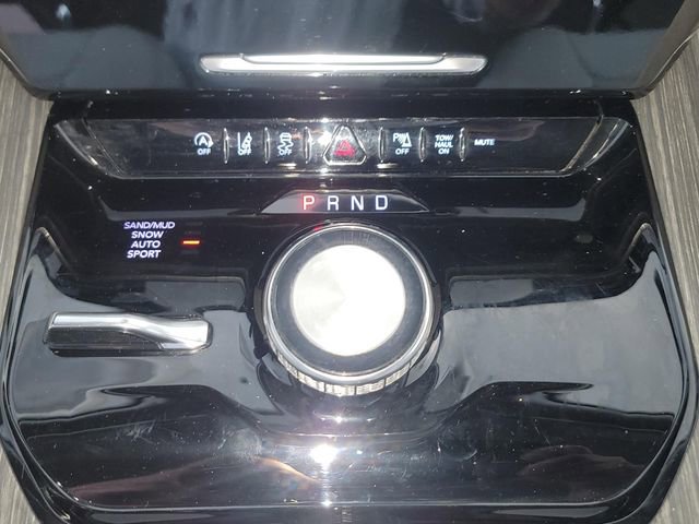 Certified 2023 Jeep Wagoneer L Series II image 28