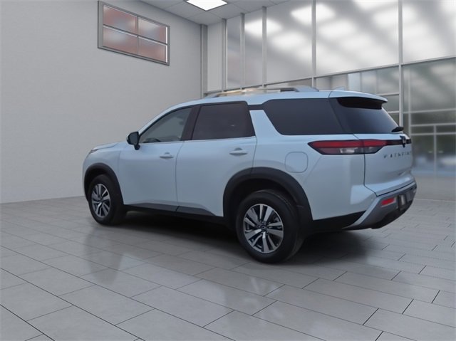New 2025 Nissan Pathfinder SL image 6