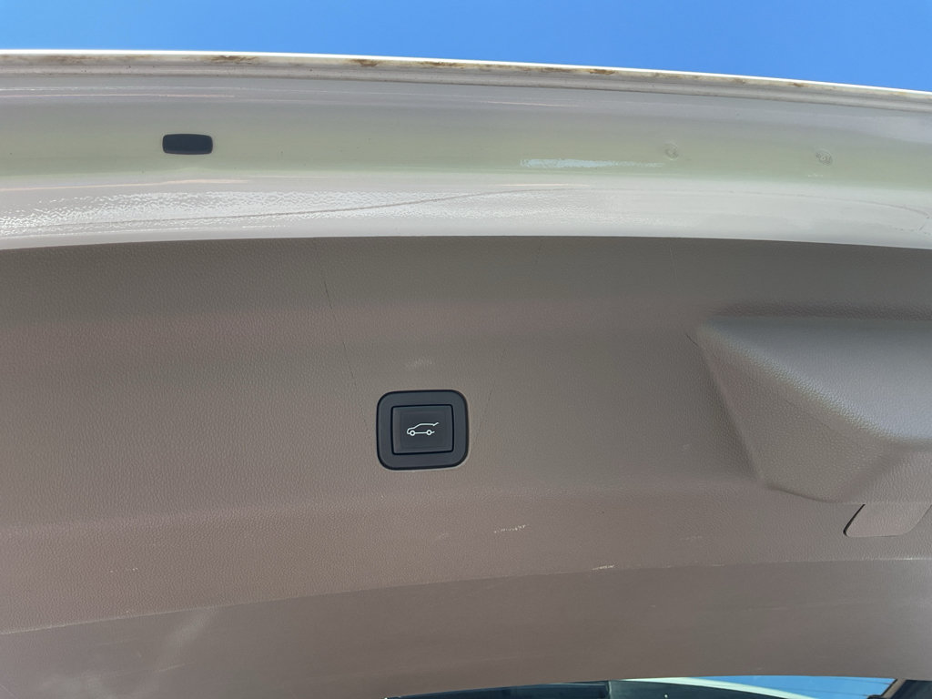 Used 2024 GMC Yukon Denali AWD/4WD image 23