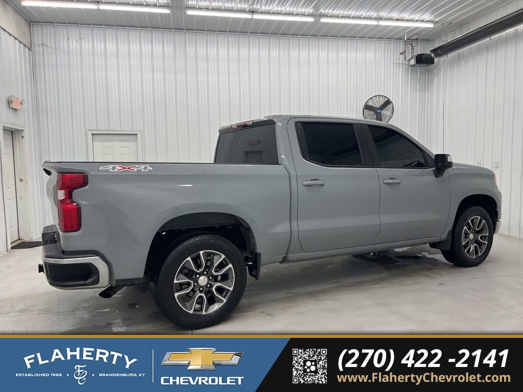 Used 2024 Chevrolet Silverado 1500 LT AWD/4WD image 2