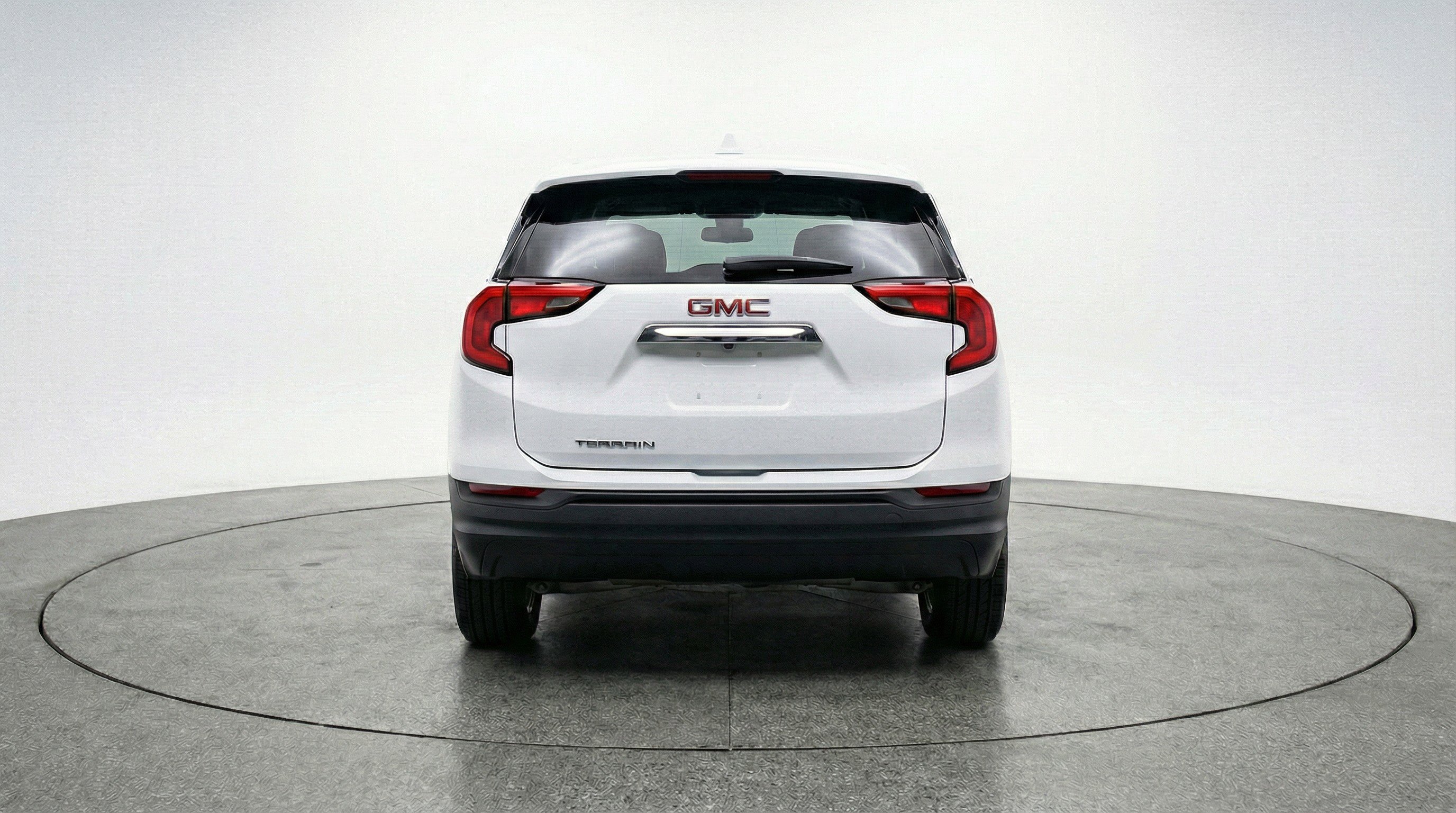 Used 2024 GMC Terrain SLE image 7