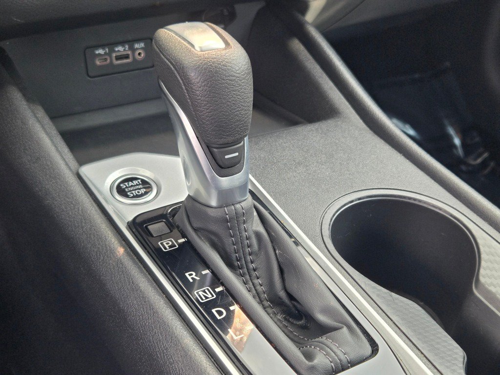 Used 2025 Nissan Altima 2.5 SV FWD image 27