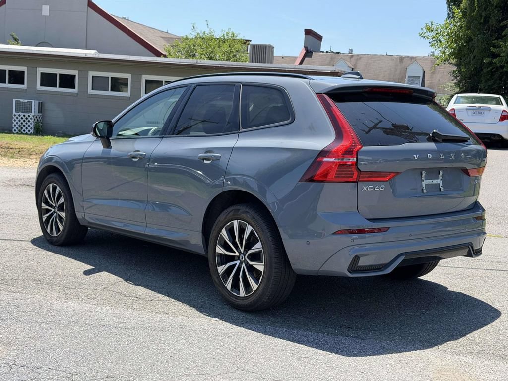 Used 2024 Volvo XC60 B5 Plus AWD/4WD image 22
