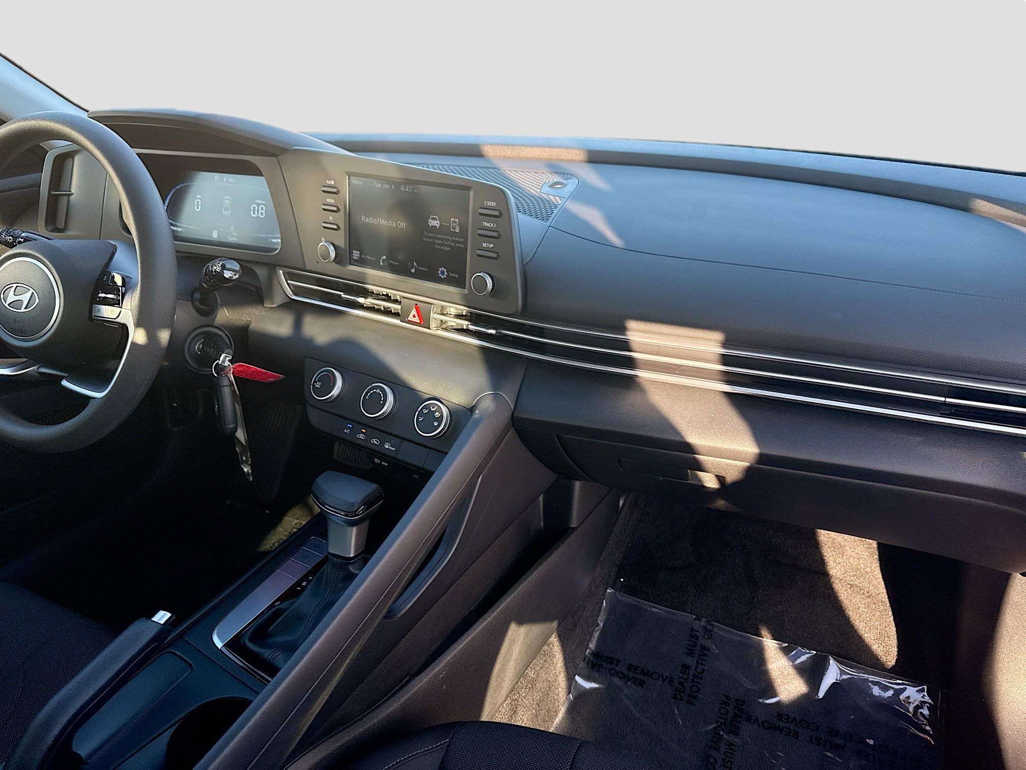 Used 2025 Hyundai Elantra SE image 29