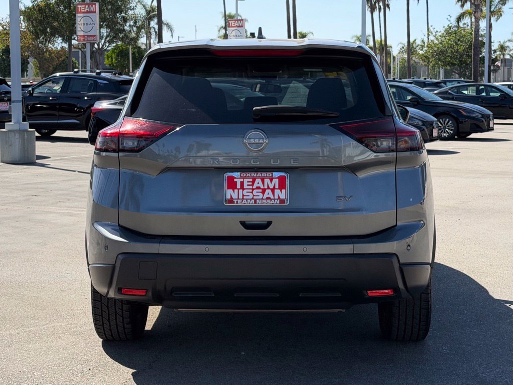 Certified 2024 Nissan Rogue SV FWD image 6