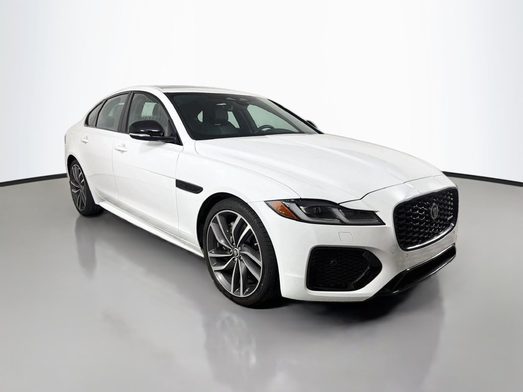 Used 2024 Jaguar XF R-Dynamic SE AWD/4WD image 3