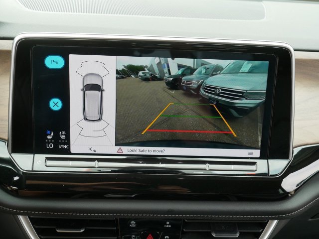 Certified 2025 Volkswagen Atlas SE AWD/4WD image 30