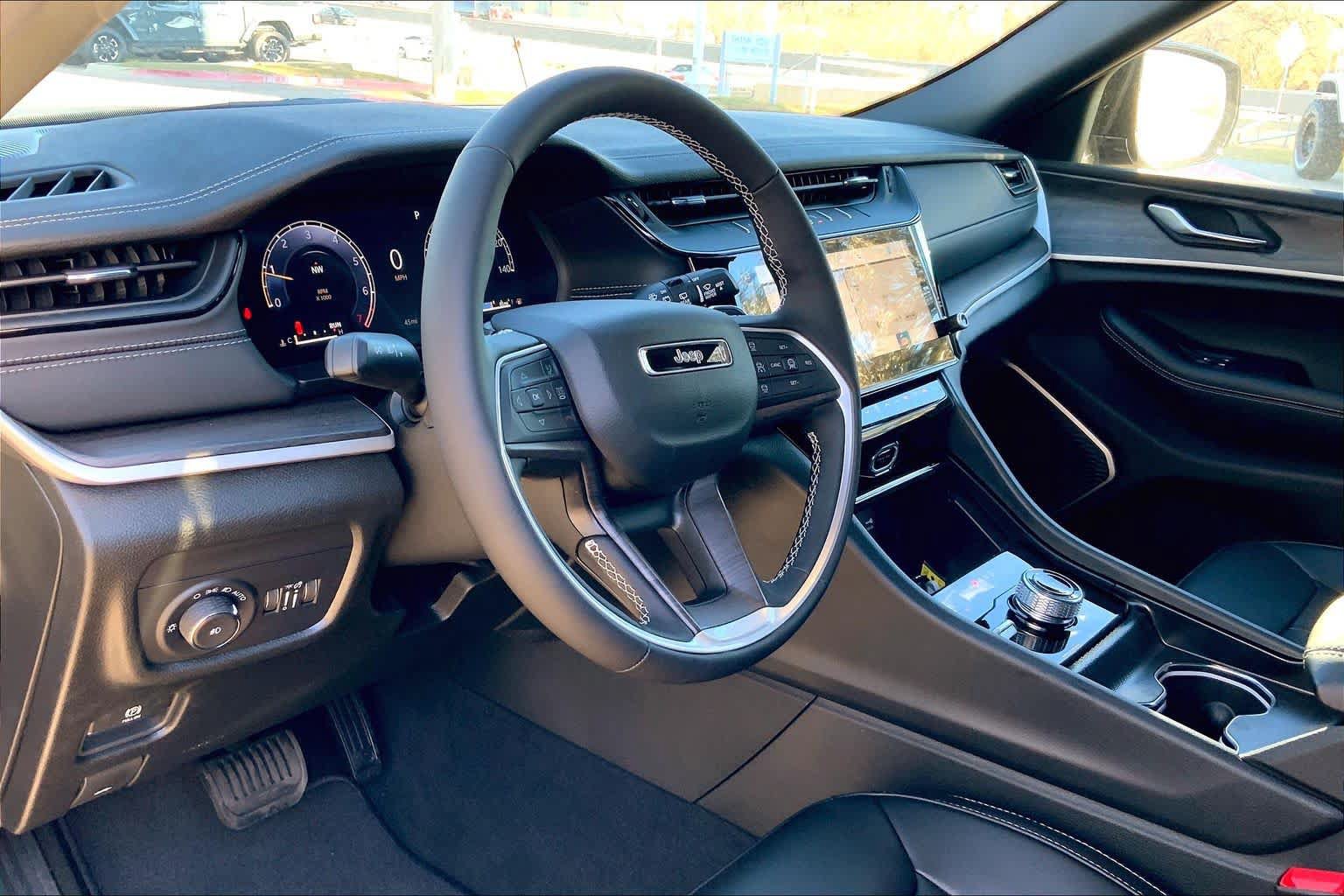 New 2026 Jeep Grand Cherokee Limited AWD/4WD image 8