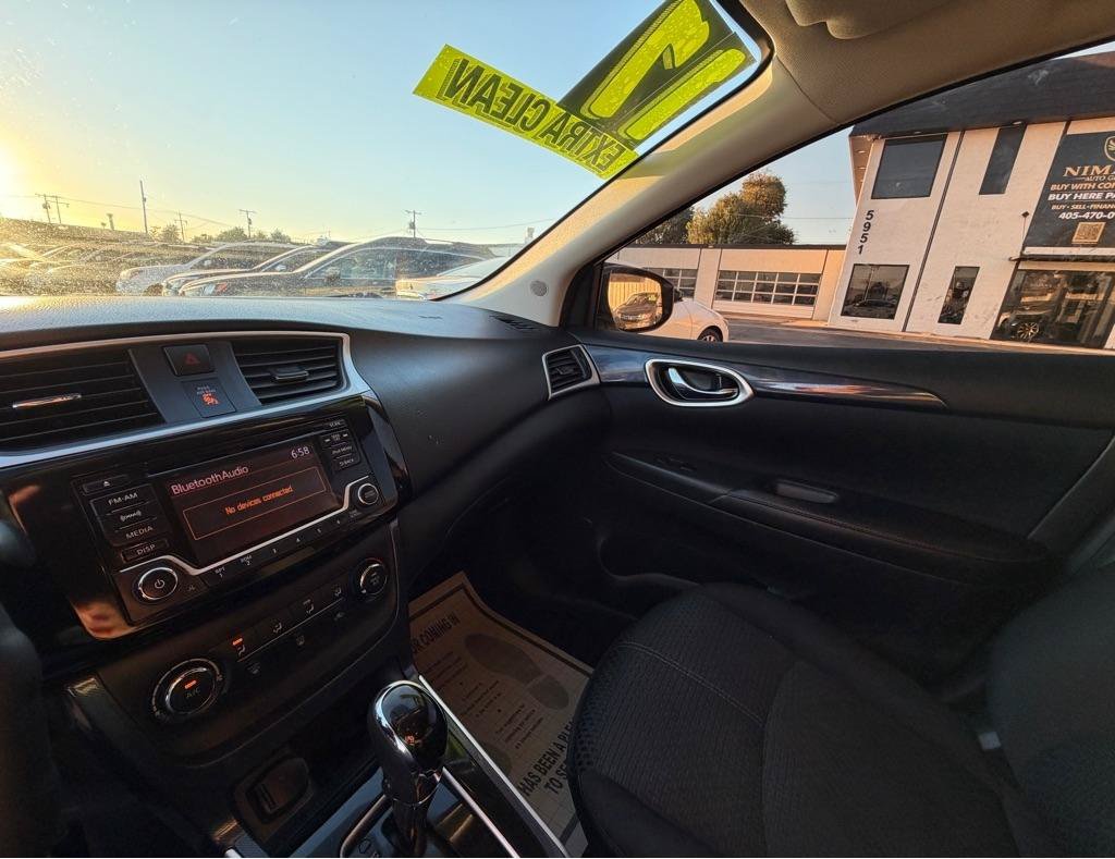 Used 2017 Nissan Sentra SR FWD image 40