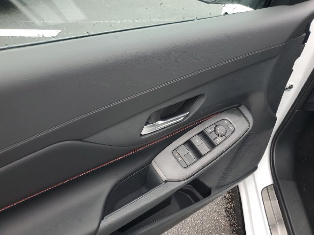 New 2027 Nissan Sentra SR w/ Floor Mat Package FWD image 10