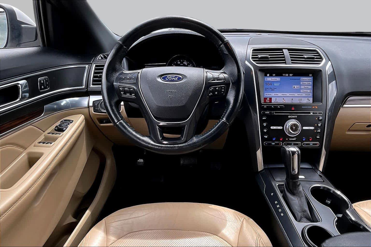 Used 2017 Ford Explorer Limited w/ Equipment Group 301A FWD image 6