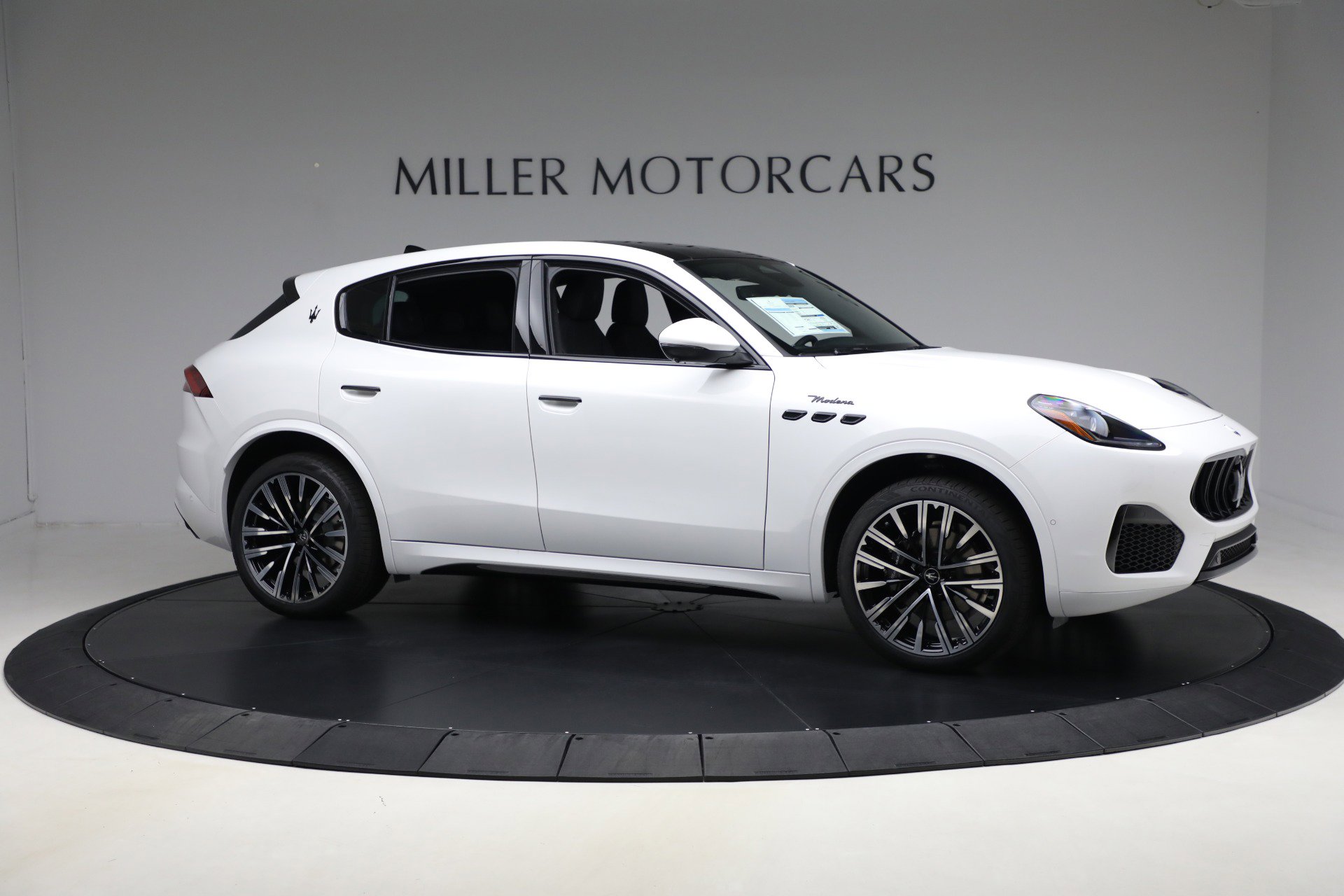 New 2025 Maserati Grecale Modena image 10