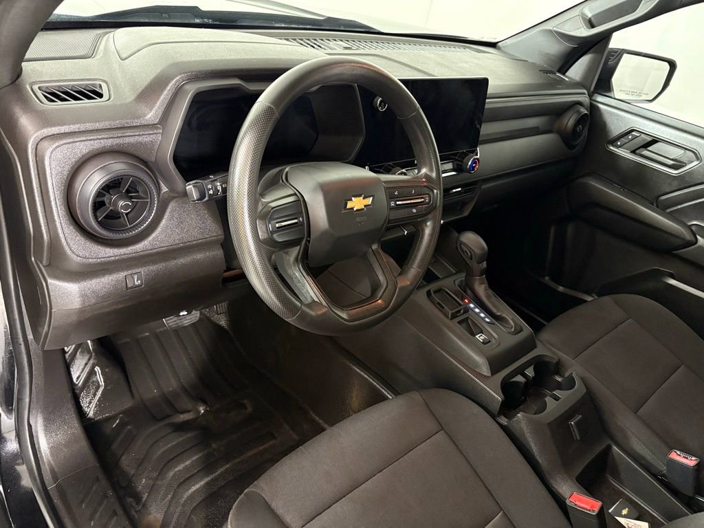 Used 2023 Chevrolet Colorado W/T image 19