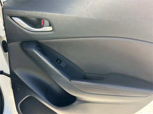 Used 2018 MAZDA MAZDA3 Touring image 20