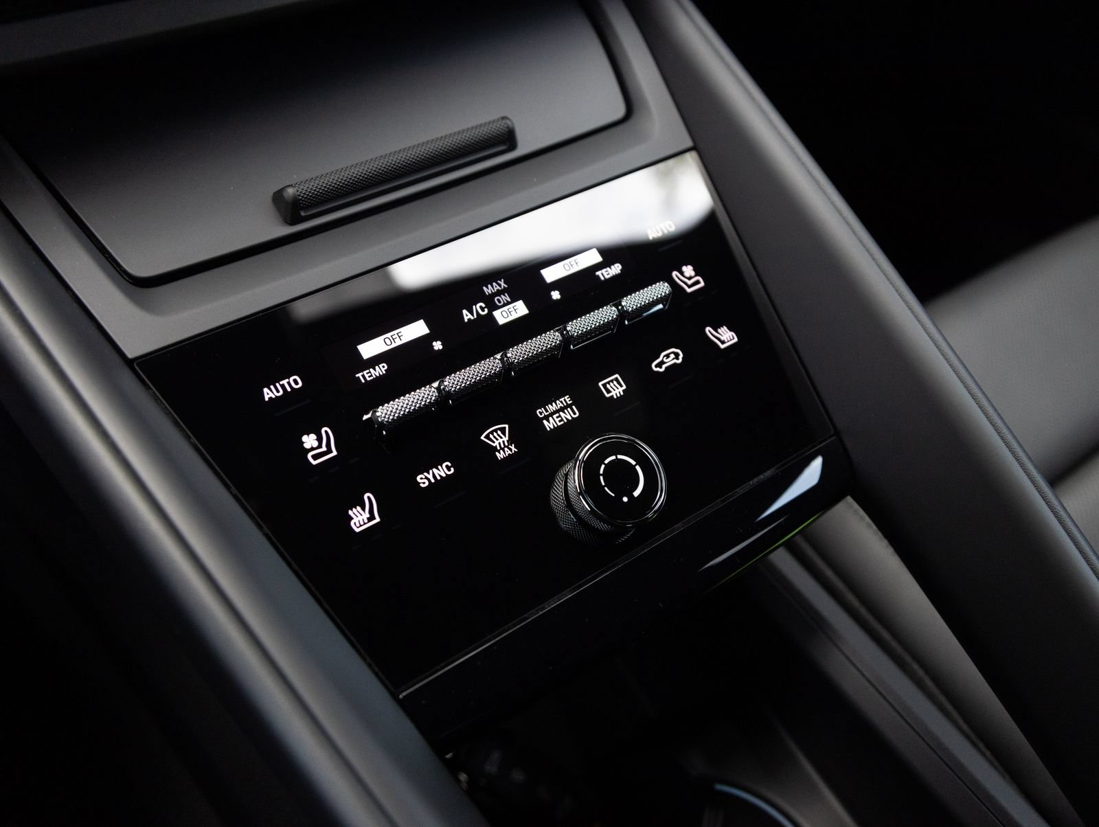 Certified 2026 Porsche Macan 4 Electric AWD/4WD image 26