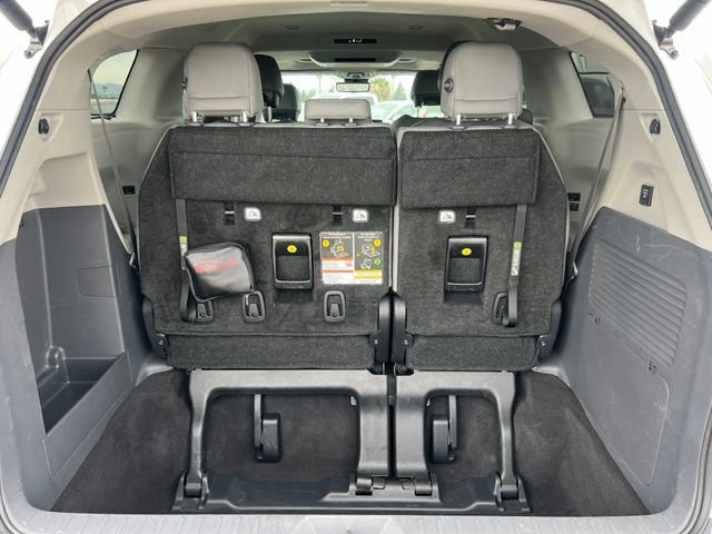 Used 2024 Toyota Sienna Limited AWD/4WD image 56