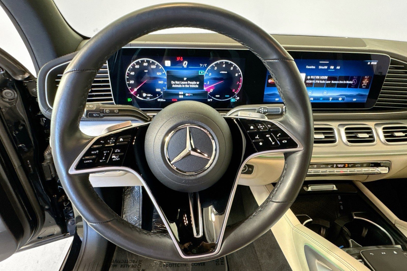 Used 2025 Mercedes-Benz GLS 450 4MATIC image 11