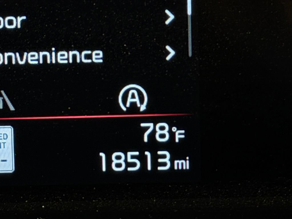Used 2025 Kia Soul LX w/ LX Technology Package FWD image 15