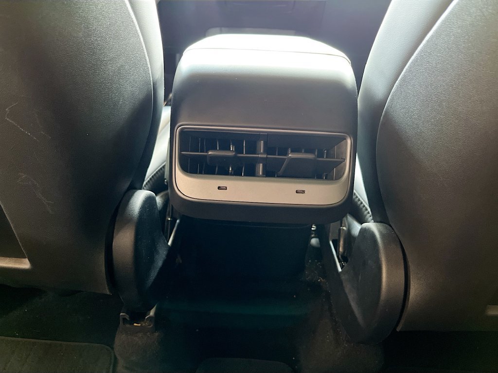 Used 2025 Tesla Model Y Long Range RWD image 26