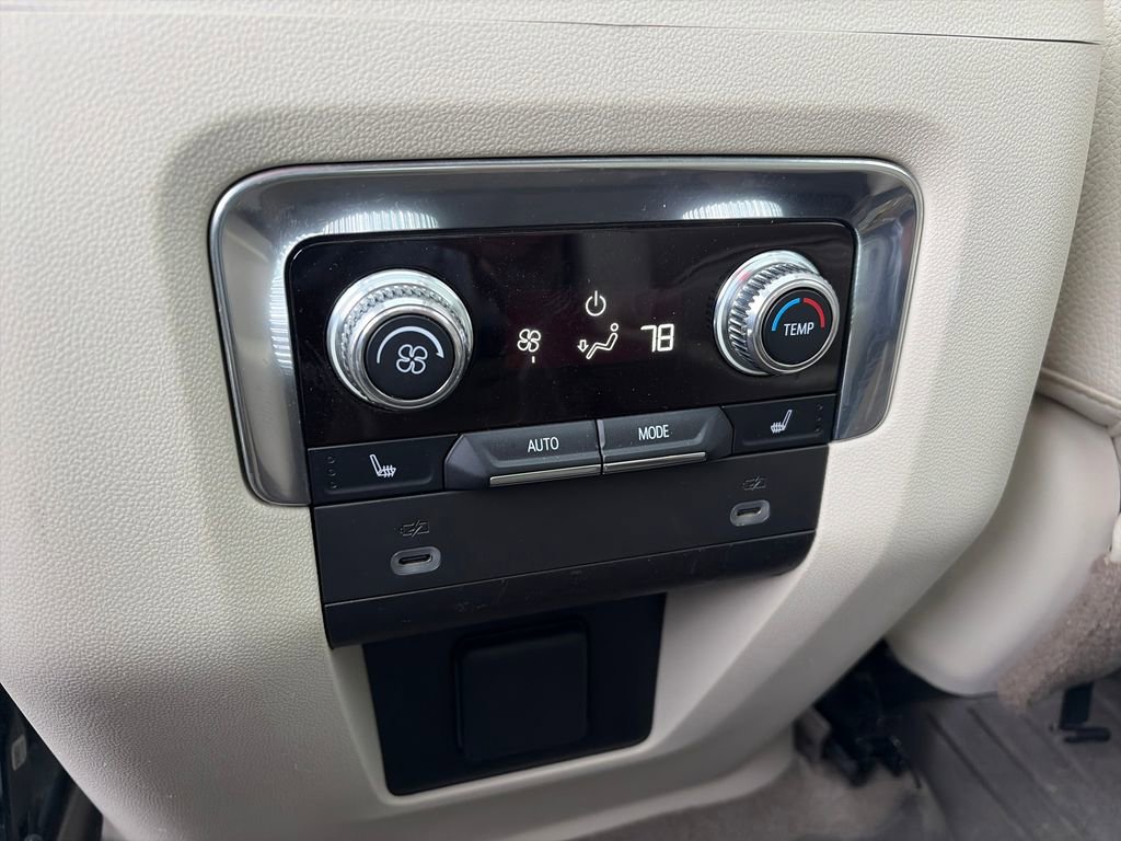 Used 2021 GMC Yukon Denali AWD/4WD image 12