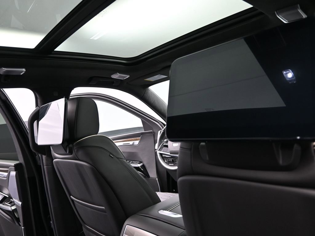 New 2026 Cadillac Escalade ESV Platinum Sport w/ LPO, ONYX Package AWD/4WD image 22