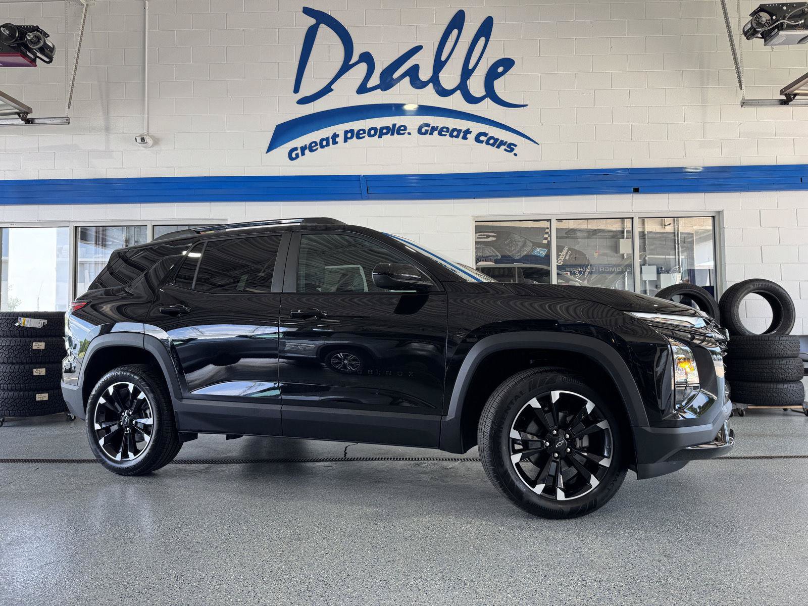 New 2027 Chevrolet Equinox RS w/ Convenience Package III