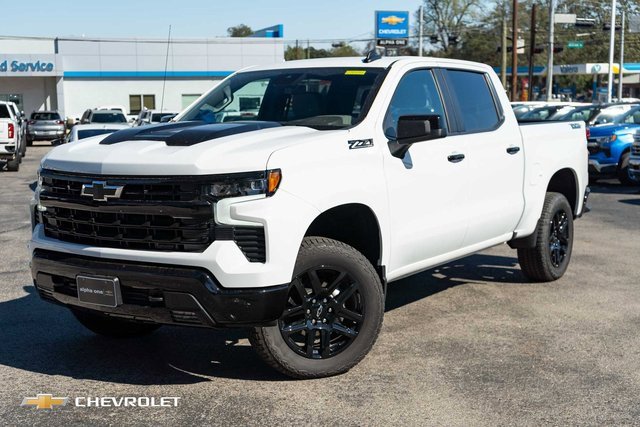 Used 2025 Chevrolet Silverado 1500 LT Trail Boss w/ Dark Appearance Package image 1