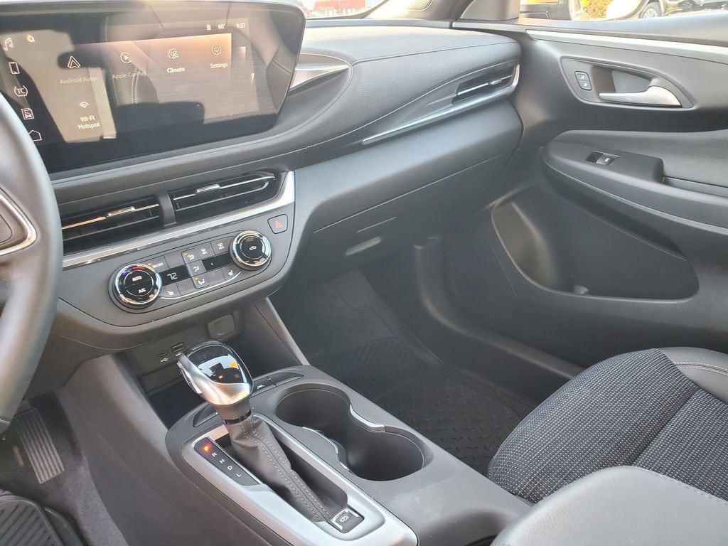 Used 2024 Buick Envista Preferred w/ Convenience I Package image 18