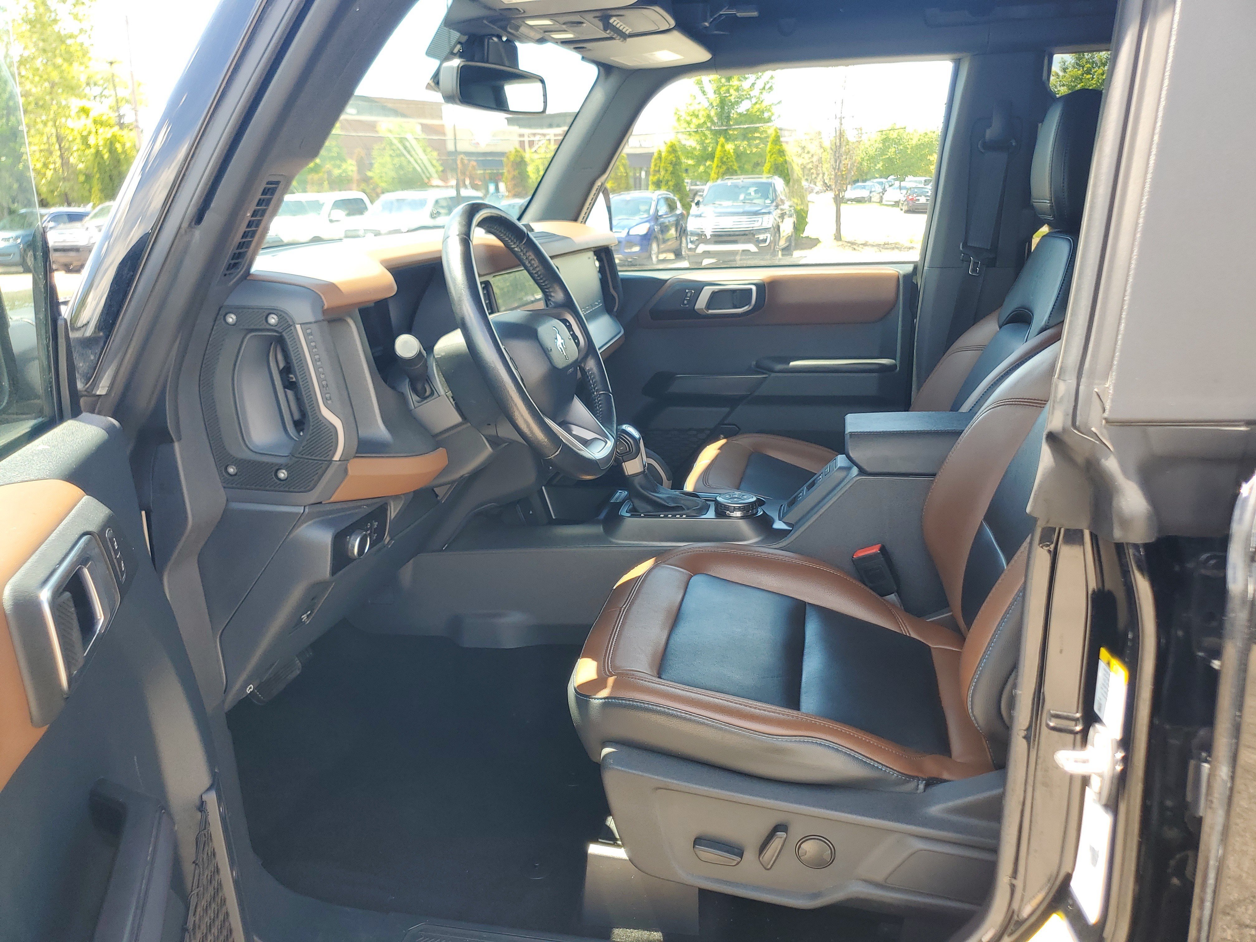 Used 2024 Ford Bronco Outer Banks w/ Sasquatch Package AWD/4WD image 12