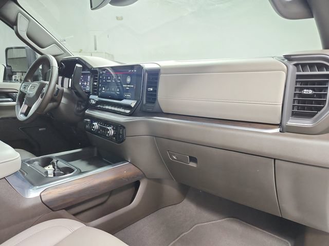 Used 2025 GMC Sierra 2500 SLT w/ SLT Convenience Package AWD/4WD image 41