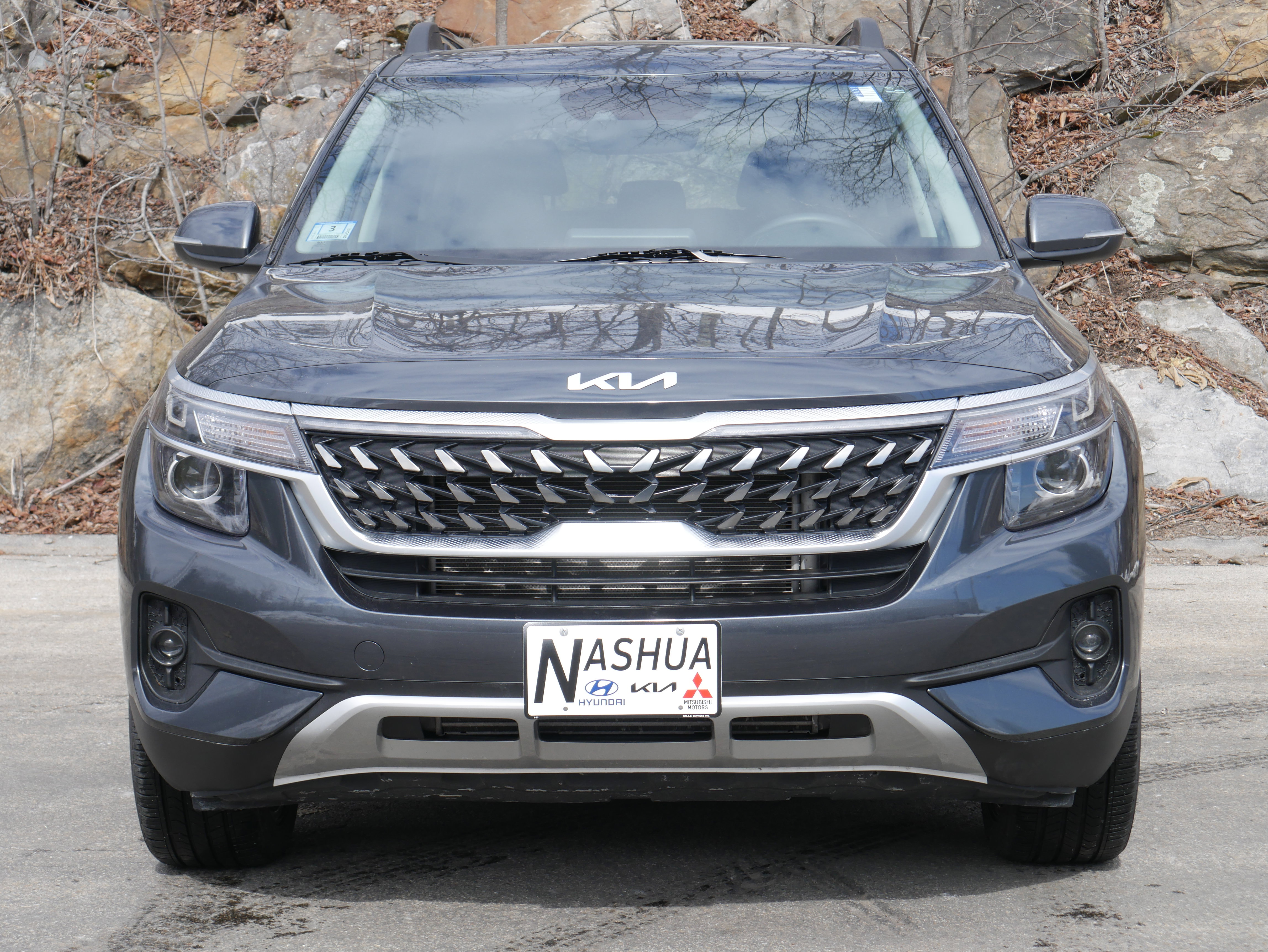 Certified 2023 Kia Seltos Nightfall Edition image 2