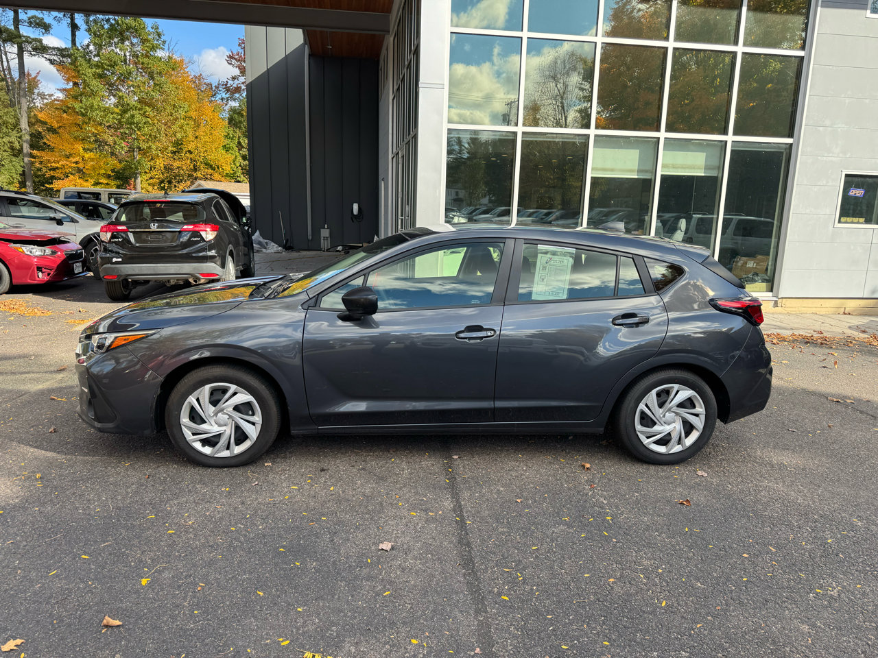 Used 2024 Subaru Impreza 2.0i image 2
