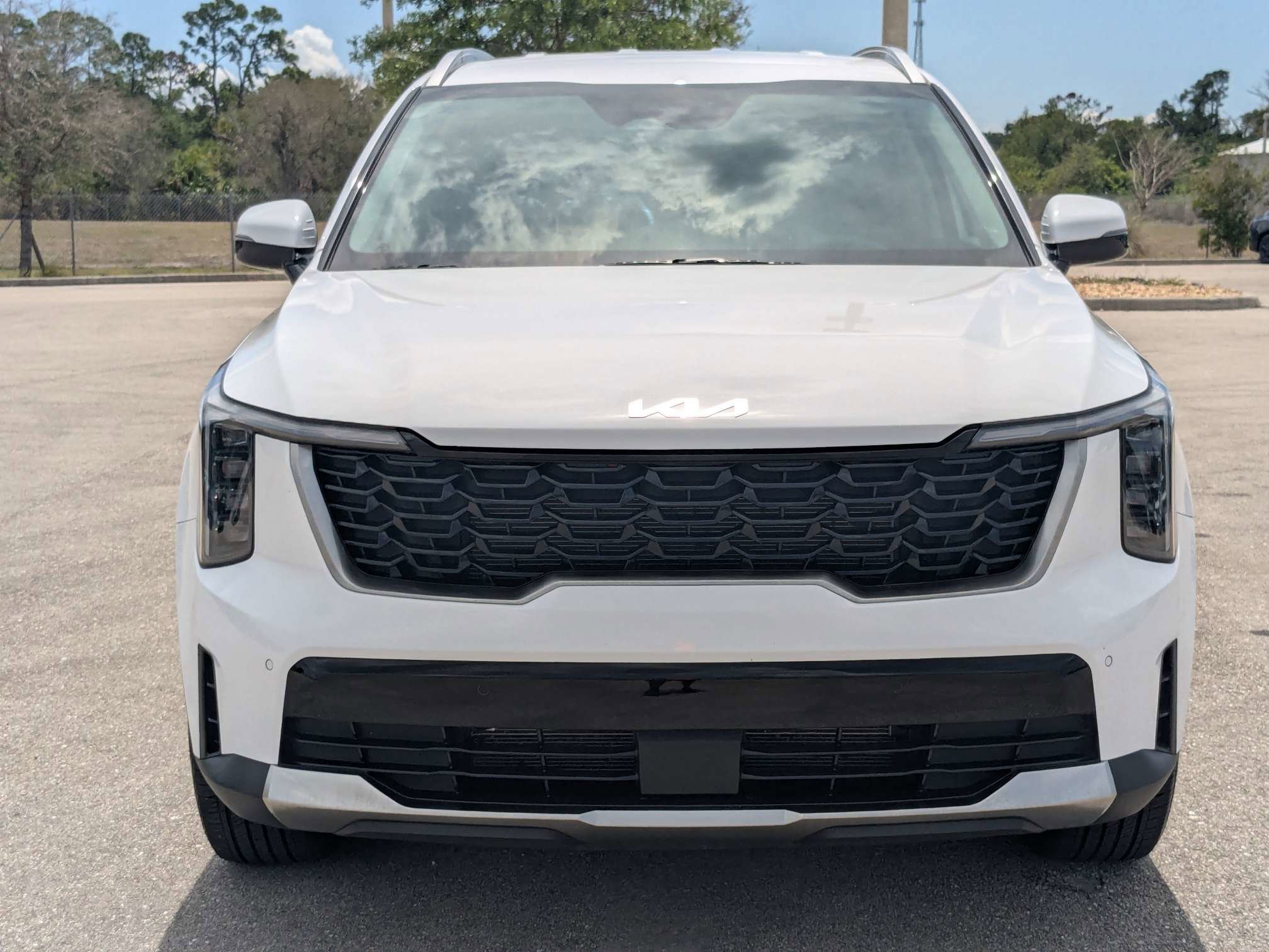 Certified 2025 Kia Sorento S AWD/4WD image 2