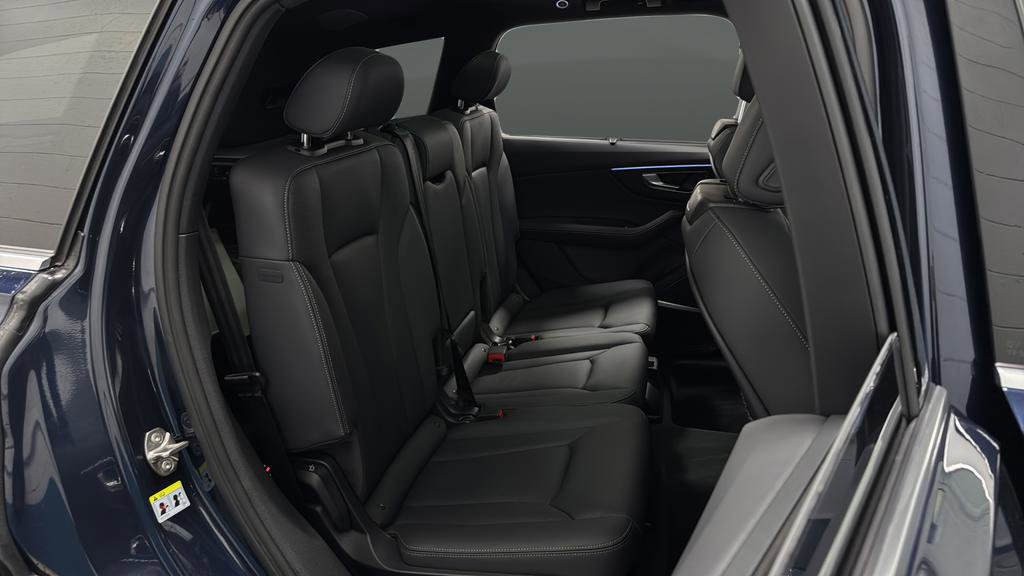 Used 2025 Audi Q7 3.0T Premium Plus w/ Premium Plus Package image 11