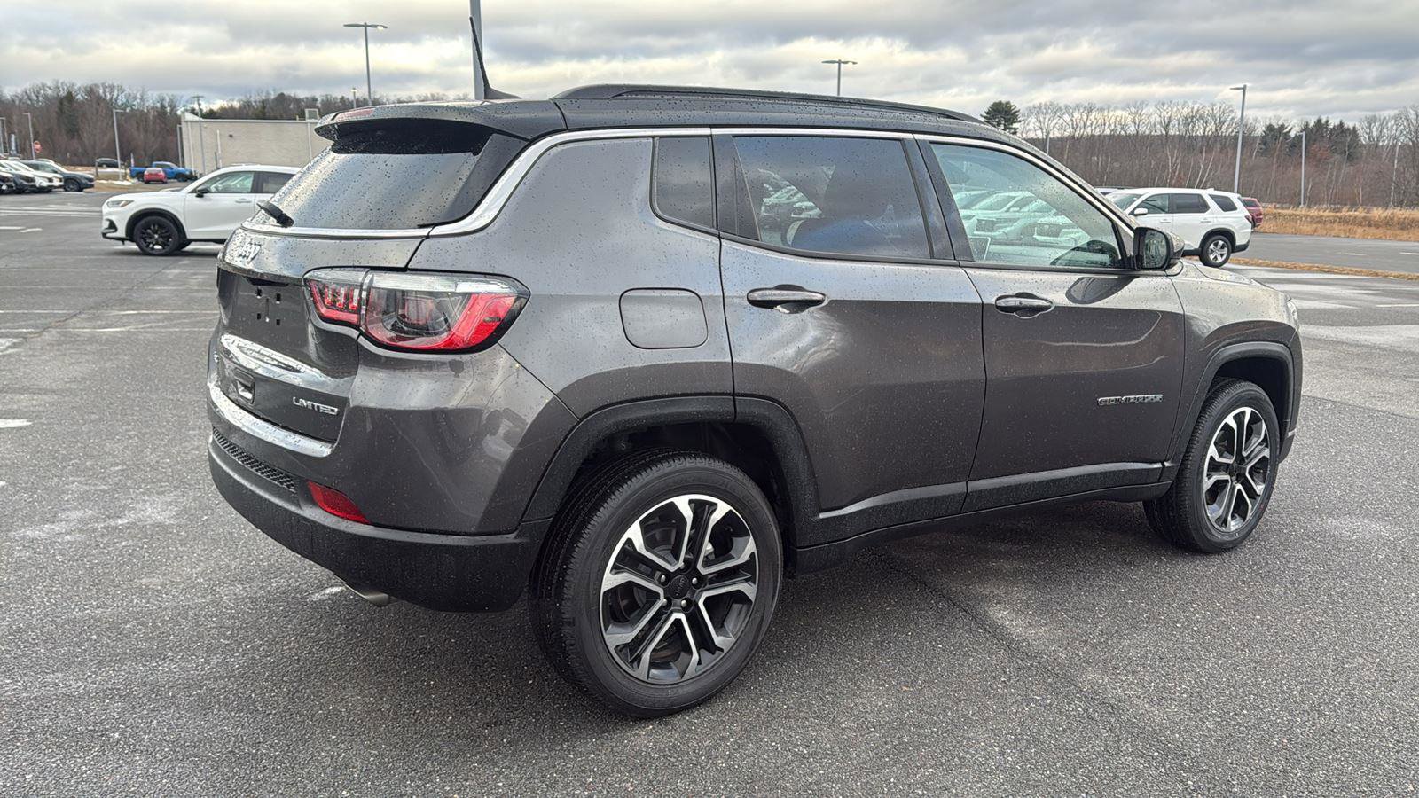 Used 2022 Jeep Compass Limited image 5