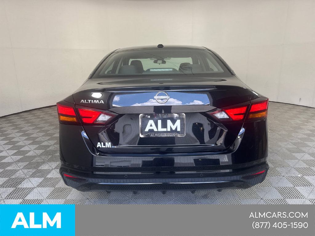 Used 2025 Nissan Altima 2.5 SV FWD image 8