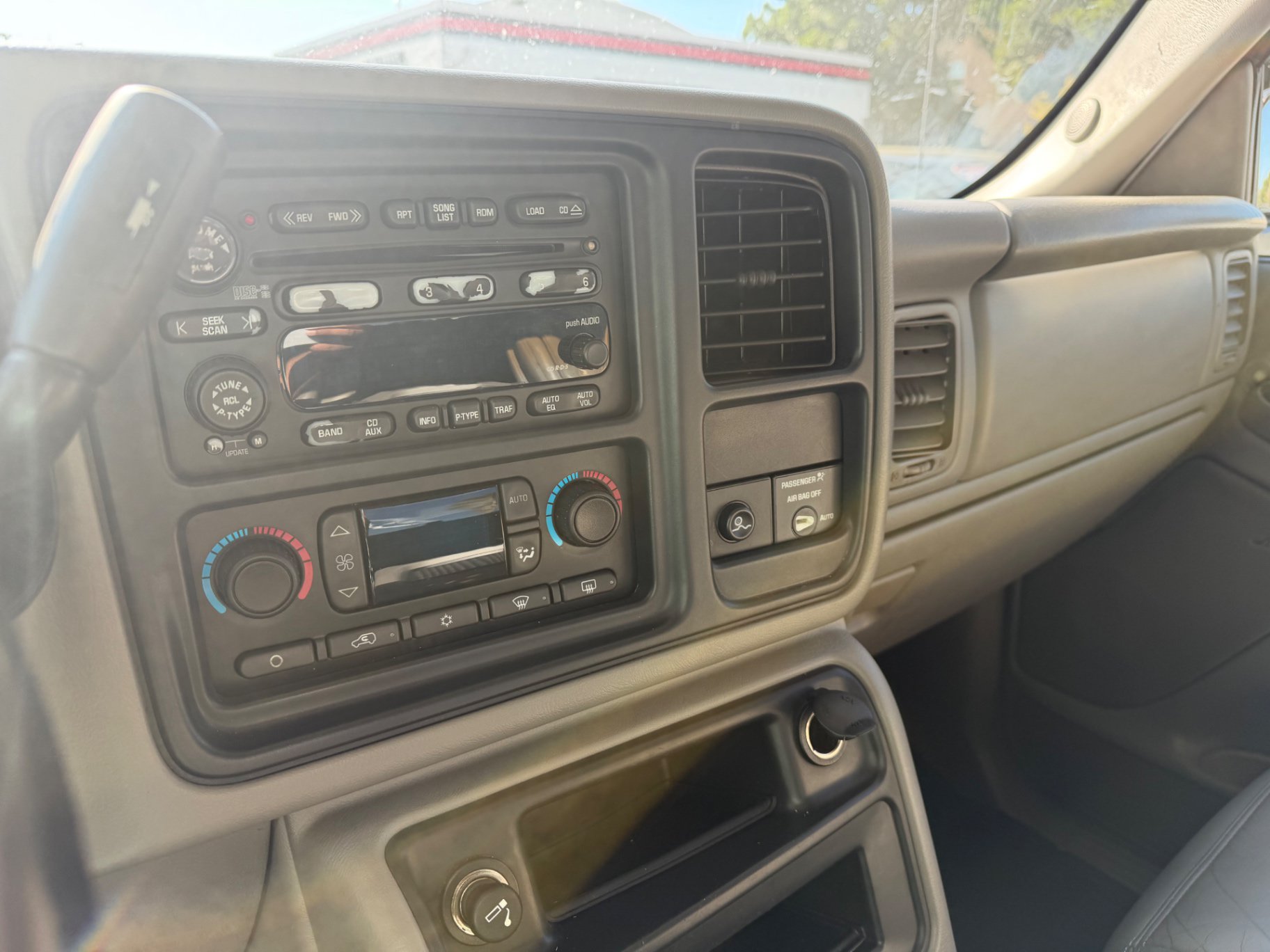 Used 2003 GMC Sierra 1500 SLT w/ SLT Preferred Equipment Group AWD/4WD image 11