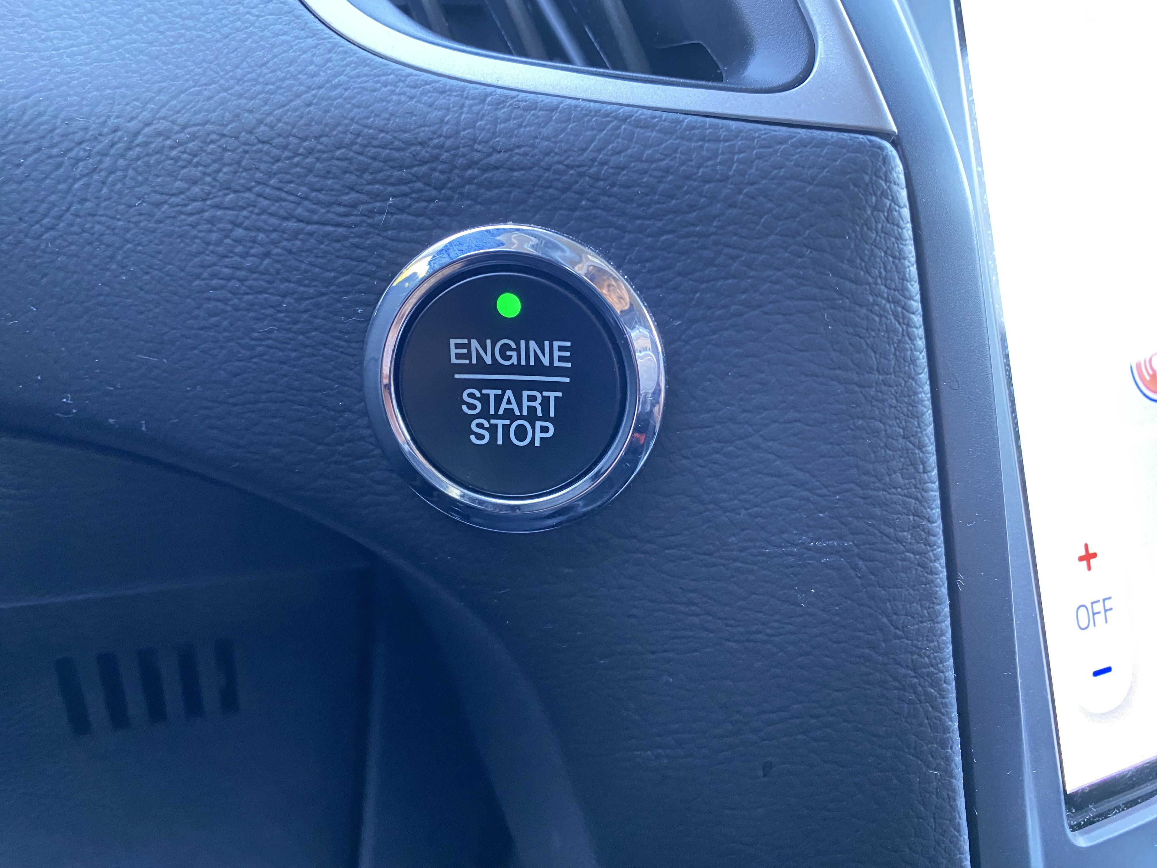 Used 2024 Ford Edge SEL image 25