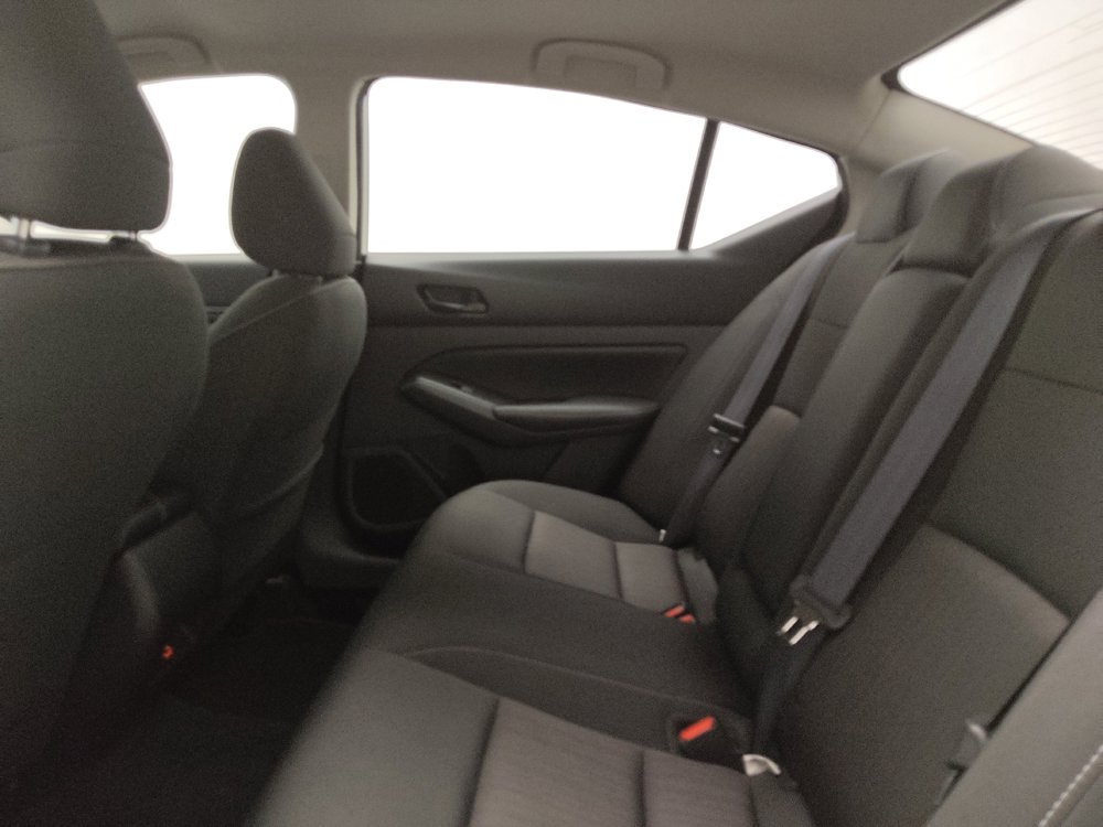 Used 2024 Nissan Altima 2.5 SV FWD image 18