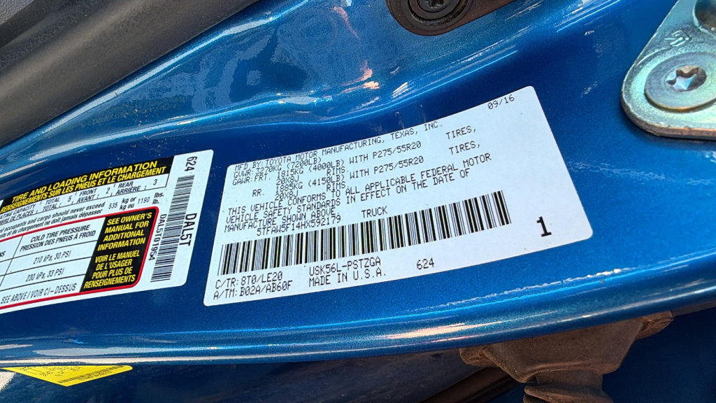 Certified 2017 Toyota Tundra Platinum image 30