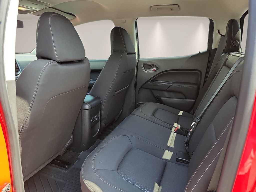 Used 2017 GMC Canyon SLE w/ SLE Convenience Package AWD/4WD image 9