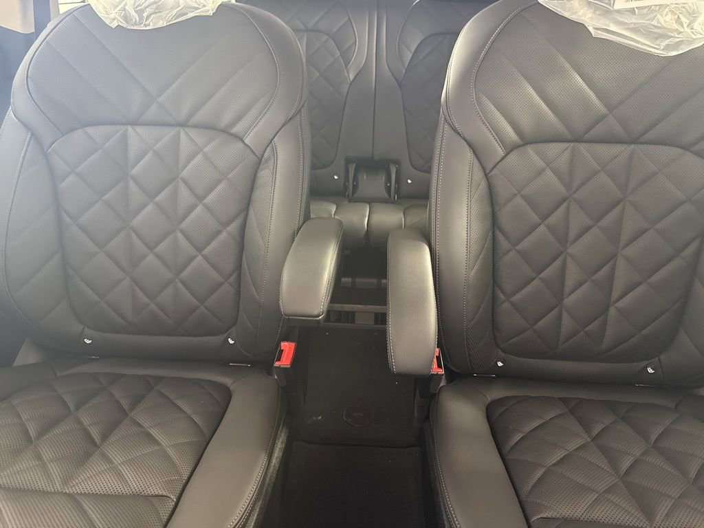 New 2026 BMW X7 xDrive40i w/ Premium Package AWD/4WD image 18