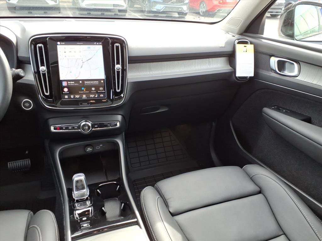 New 2026 Volvo XC40 B5 Plus w/ Protection Package Premier AWD/4WD image 14