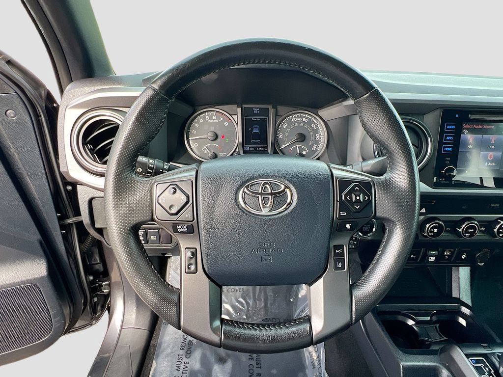 Used 2018 Toyota Tacoma TRD Off-Road w/ Technology Package AWD/4WD image 11