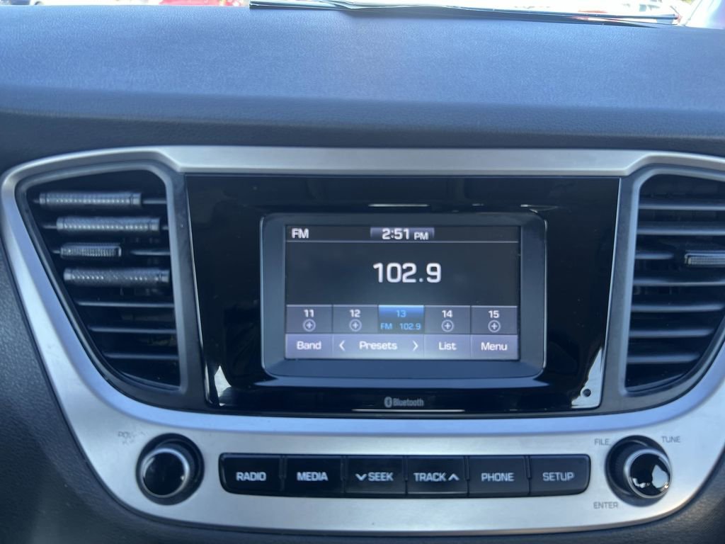 Used 2022 Hyundai Accent SE image 11