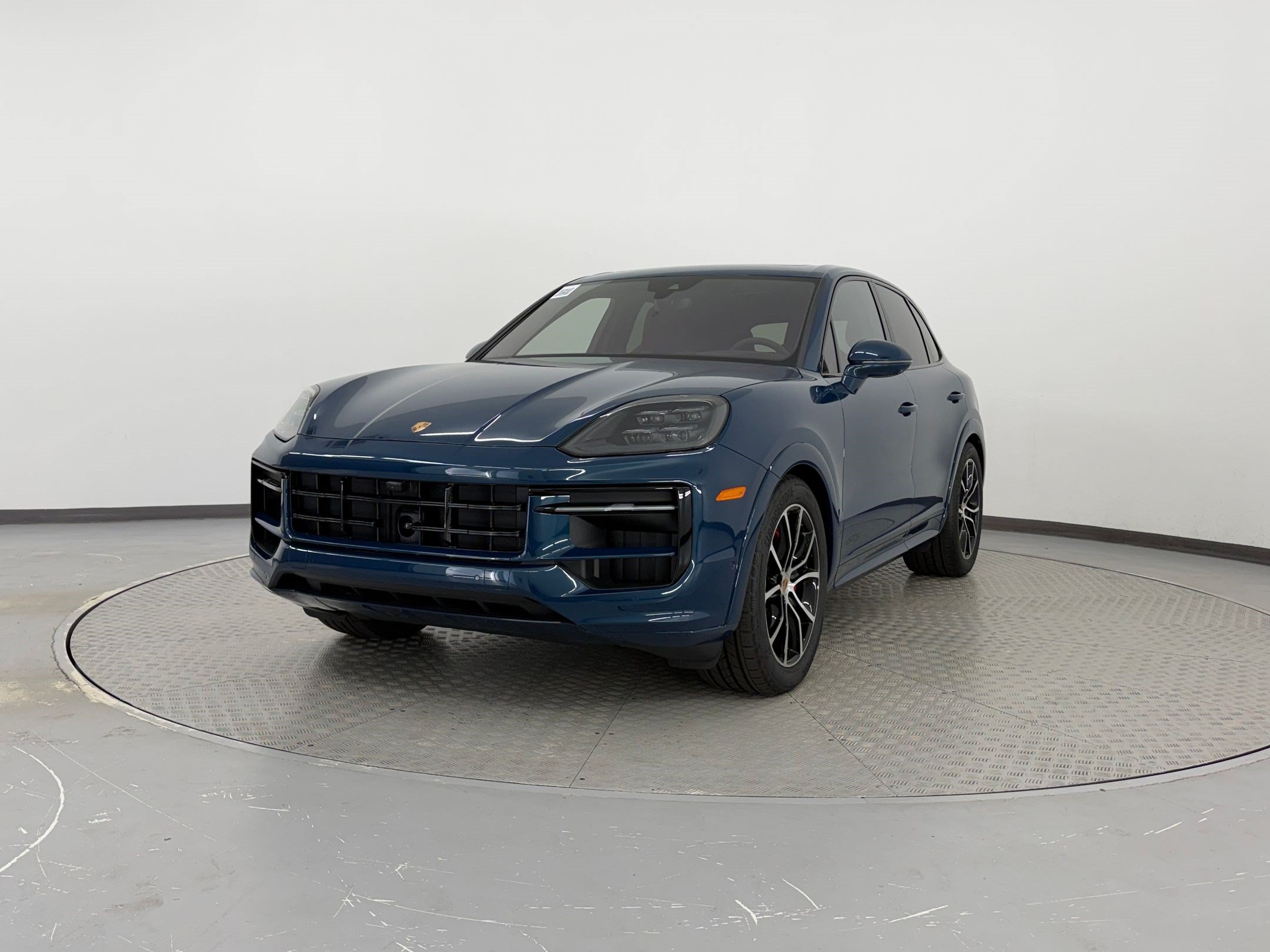 New 2025 Porsche Cayenne GTS AWD/4WD image 1
