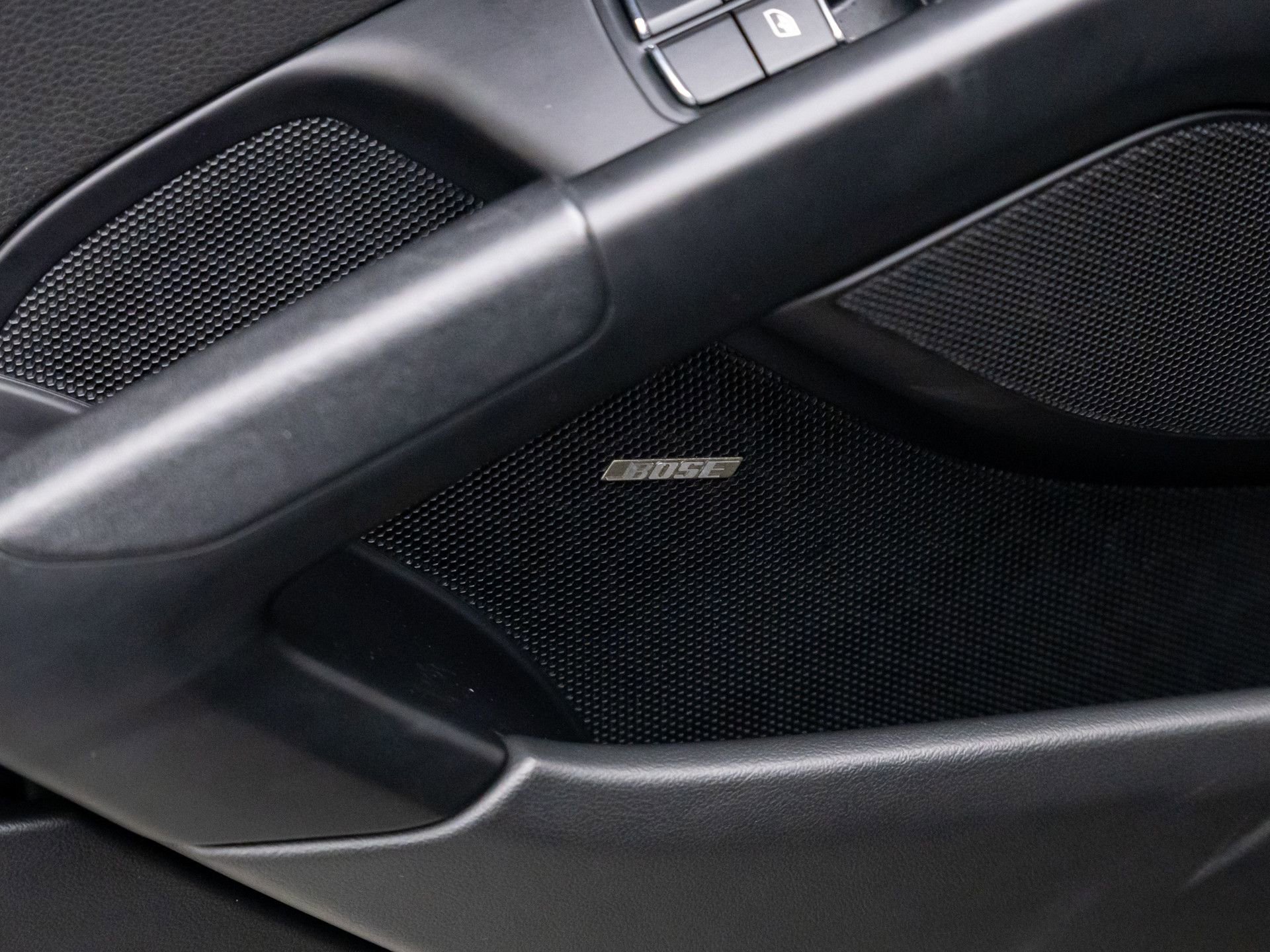 Used 2017 Porsche 718 Boxster image 15