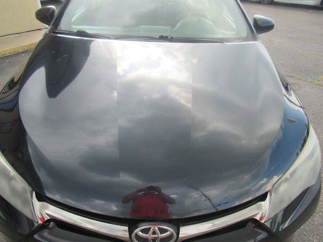 Used 2015 Toyota Camry XSE FWD image 4