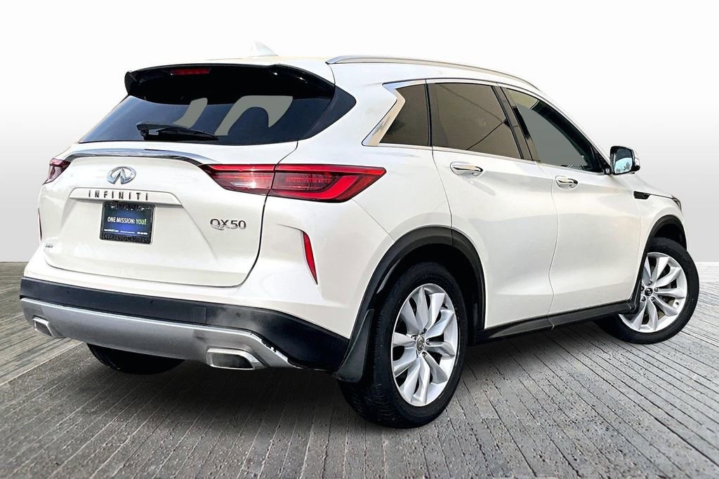 Used 2019 INFINITI QX50 Essential w/ Premium Heat Package image 9